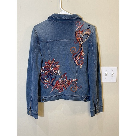 Chicos Zenergy‎ Size 0 French Terry Indigo Jean Jacket Embroidered Floral - Picture 2 of 8
